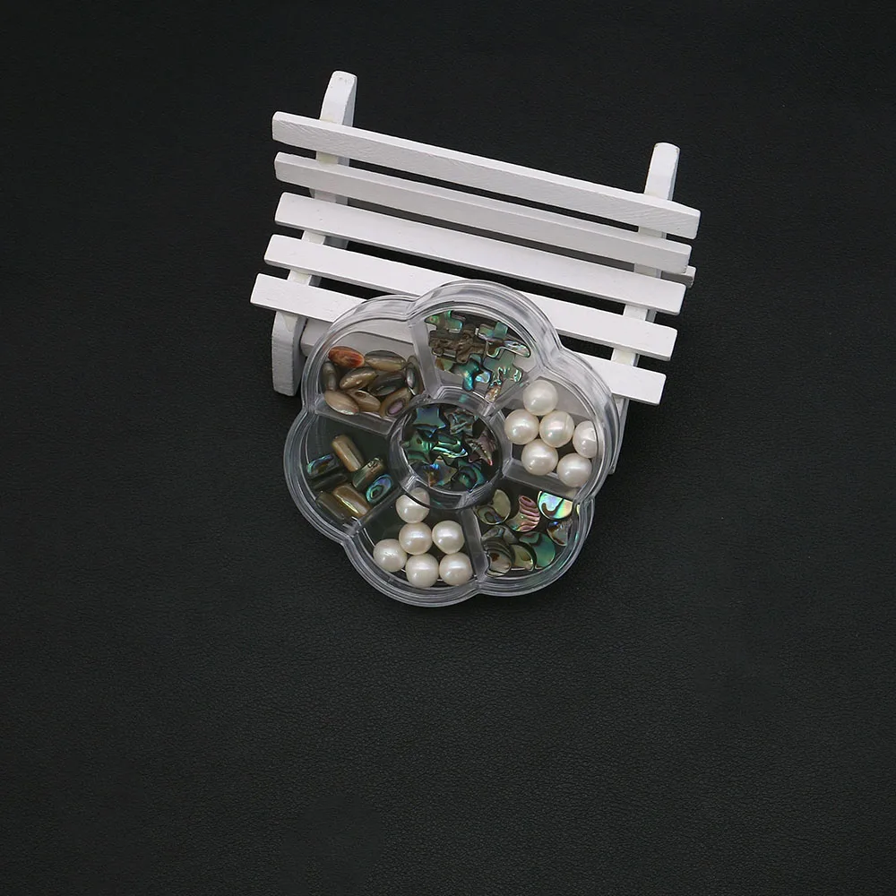 Classic Plum Blossom-Shaped Transparent Plastic Jewelry Box for Storing Necklaces Bracelets Beads Earrings and Other Jewelry