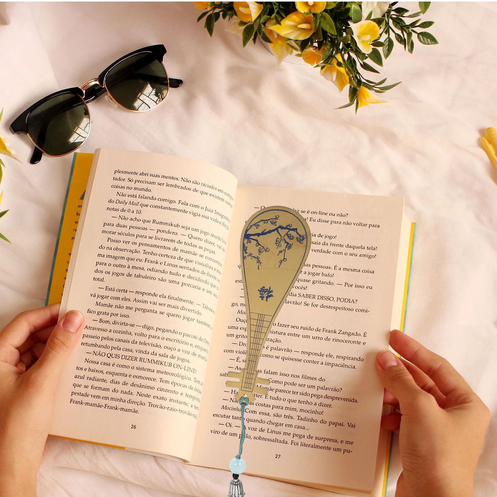 

2Pcs Chinese Style Stainless Steel Tassels Bookmarks for Students Readers Unique Gifts with Hanging Hole Book Markers for Book