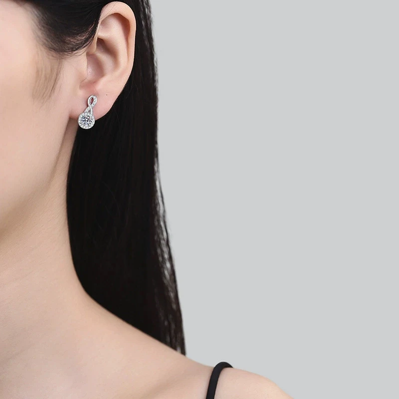 Tezzc 0.5ct Round Moissanite Earrings S925 Sterling Silver D Color VVS1 Dangle Earrings Women Wedding Bridal Fine Jewelry Gift