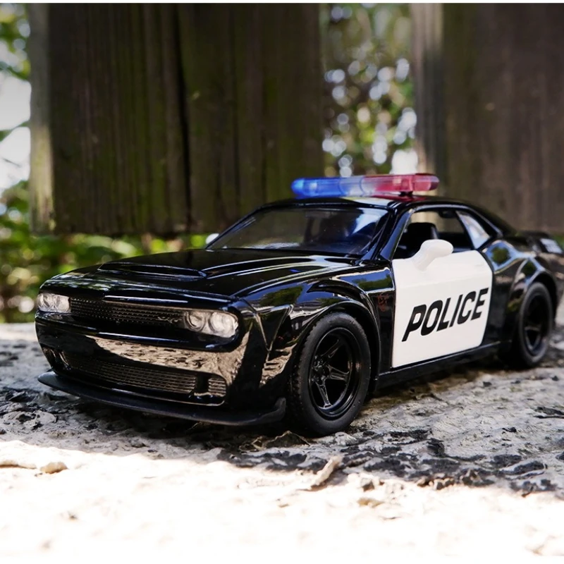 Simulation 1/36 Scale Dodge Challenger Police Car Alloy Model Pull Back Miniature Voiture Ornaments Home Decor Boy Car Toy Gift