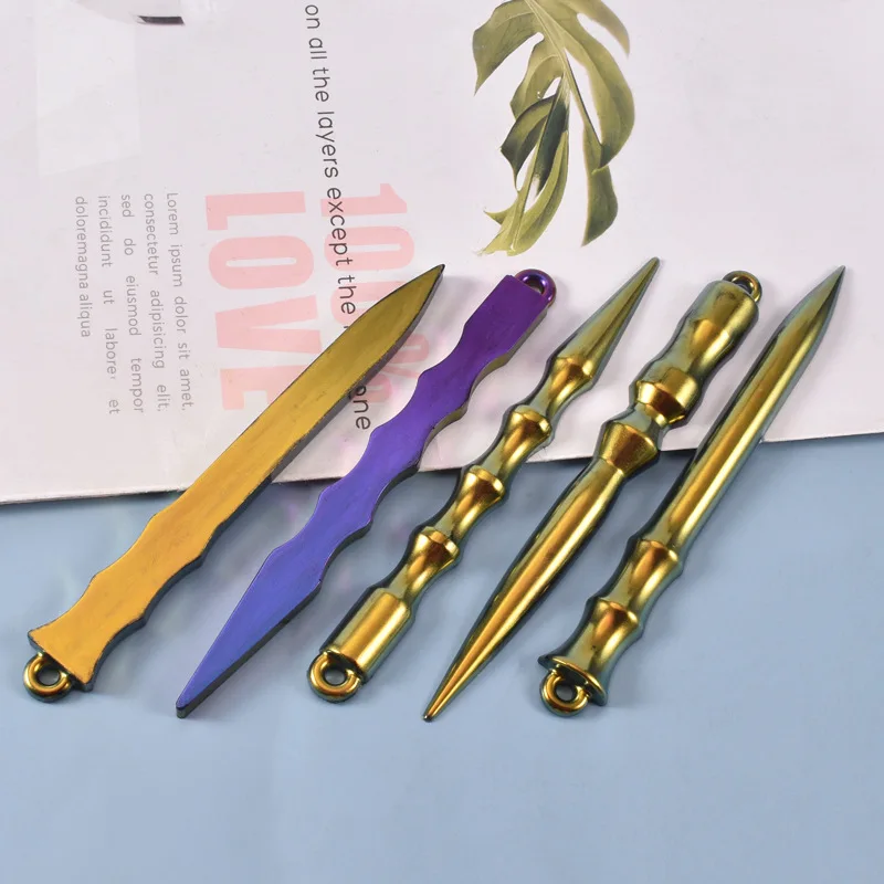 Boomerang Epoxy Silicone Mold defense Toy Hanging decorations Costume Accessory Halloween DIY Resin Casting image 2