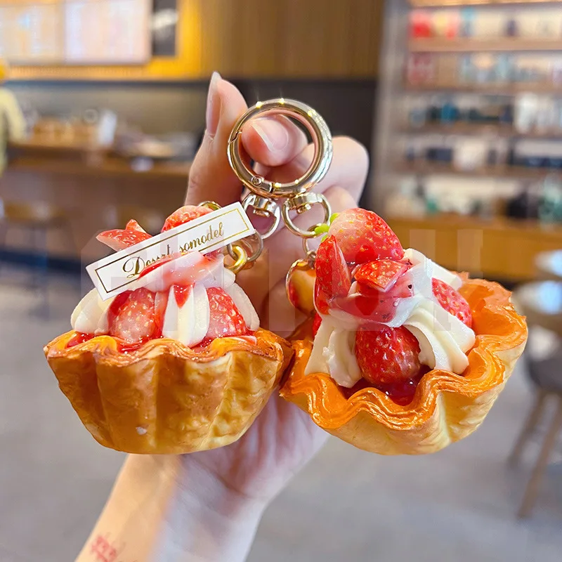 Llavero creativo de PU con forma de tarta de fresa, colgante realista de postre para bolso, llavero de helado, colgante para mochila, accesorio para coche, regalo