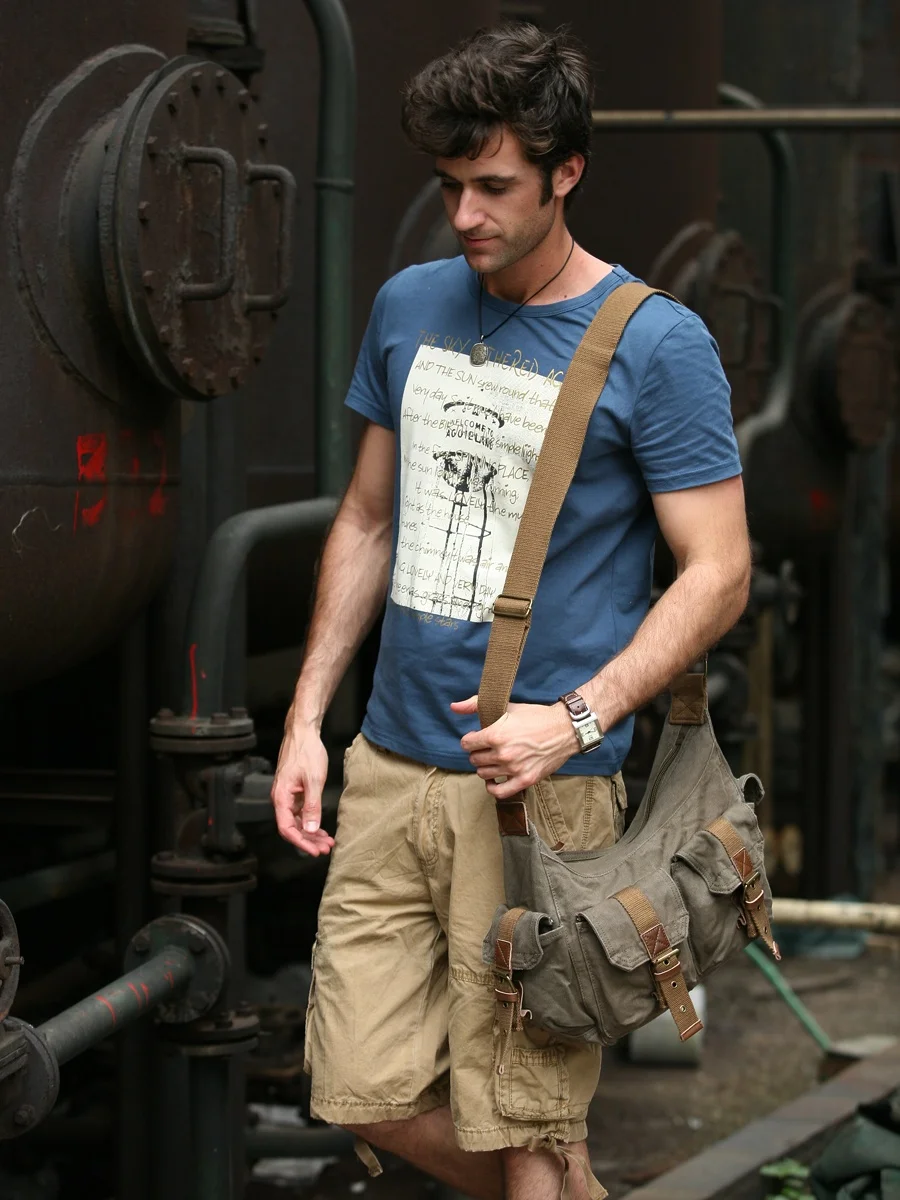 

Men's Casual Canvas Shoulder Bag Crossbody Bag Vintage Style Youth Backpack Tool Pouch Diagonal Shoulder Bag Durable Wear-res...