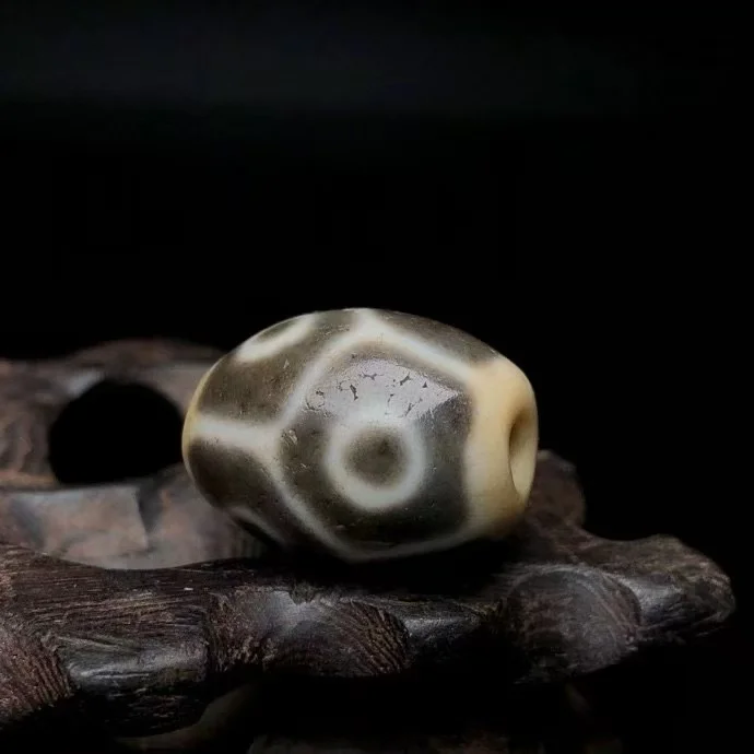 

High oil coating Daluo Turtle back 6 eyes dzi Bead Natural Agate Amulet Weathered Perfect Retro diy Dzi Bead Necklace