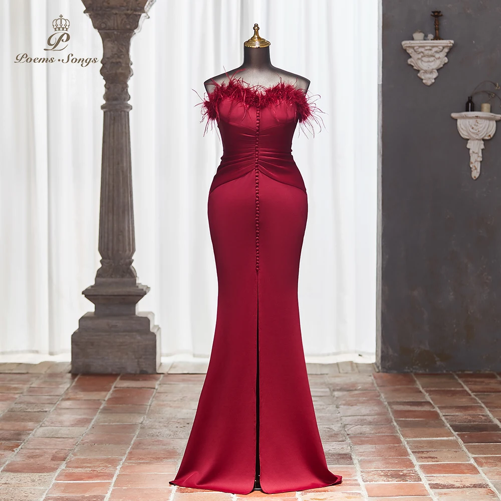 Chic Burgundy Off-Shoulder Evening Dress with Feather Embellishments, Ruched Back, and Figure-Hugging Design vestidos de fiesta