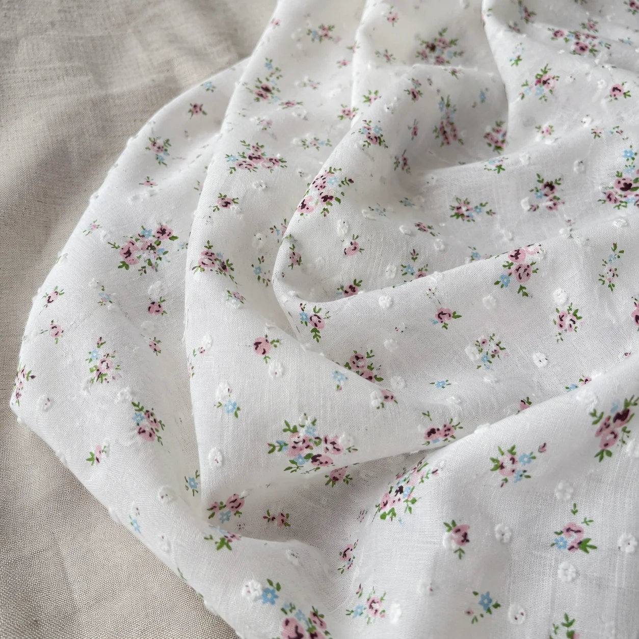 Pre-Cut White Ditsy Floral Swiss Dot Fabric 100% Cotton Clip Dot Jacquard Lightweight for Dress Blouse Baby Wear by the Yard