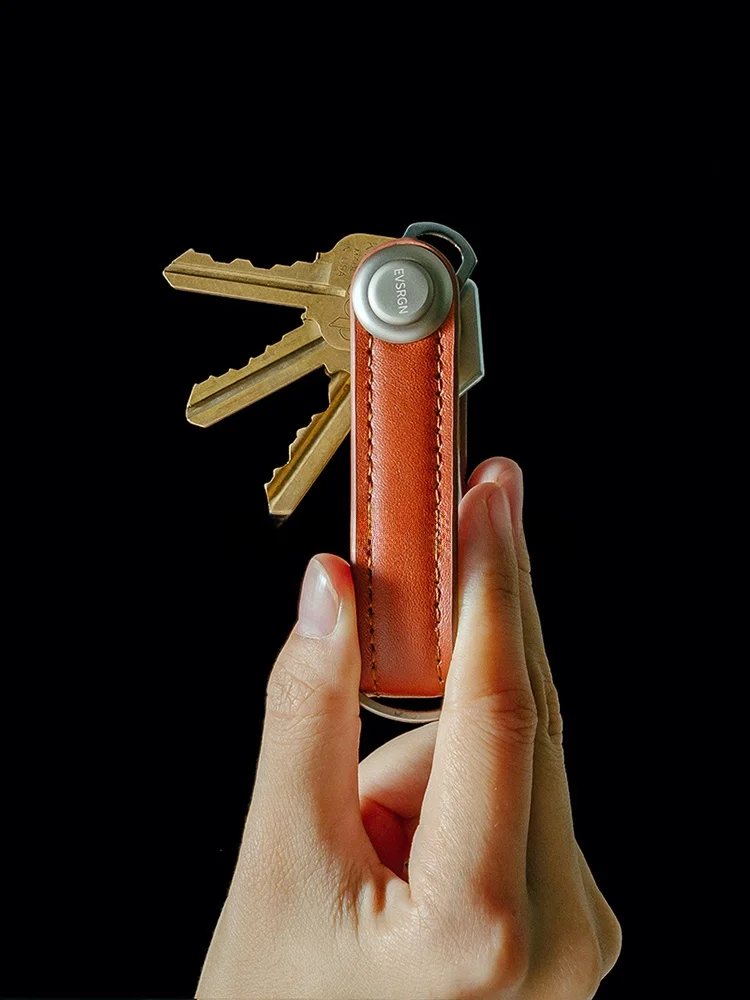 

Evsgn Retro Genuine Leather Key Storage Holder Creative Multi-Function Key Pouch for Men Silent Small Size Leather Keychain