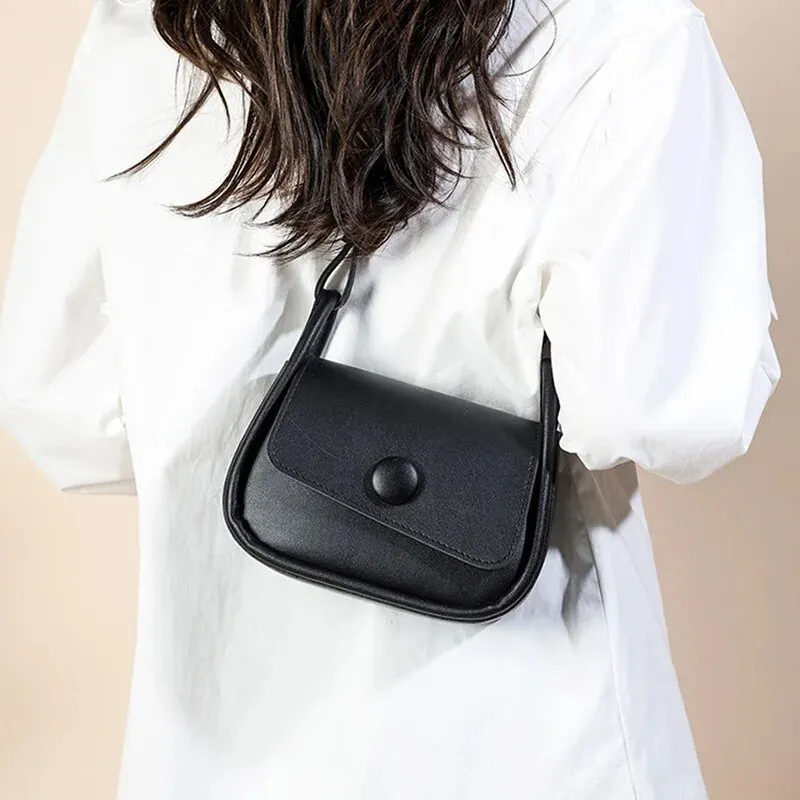 Single Shoulder Crossbody Bag Button Magnetic Suction Style Exquisite Small Bag Portable Female Crossbody Bag