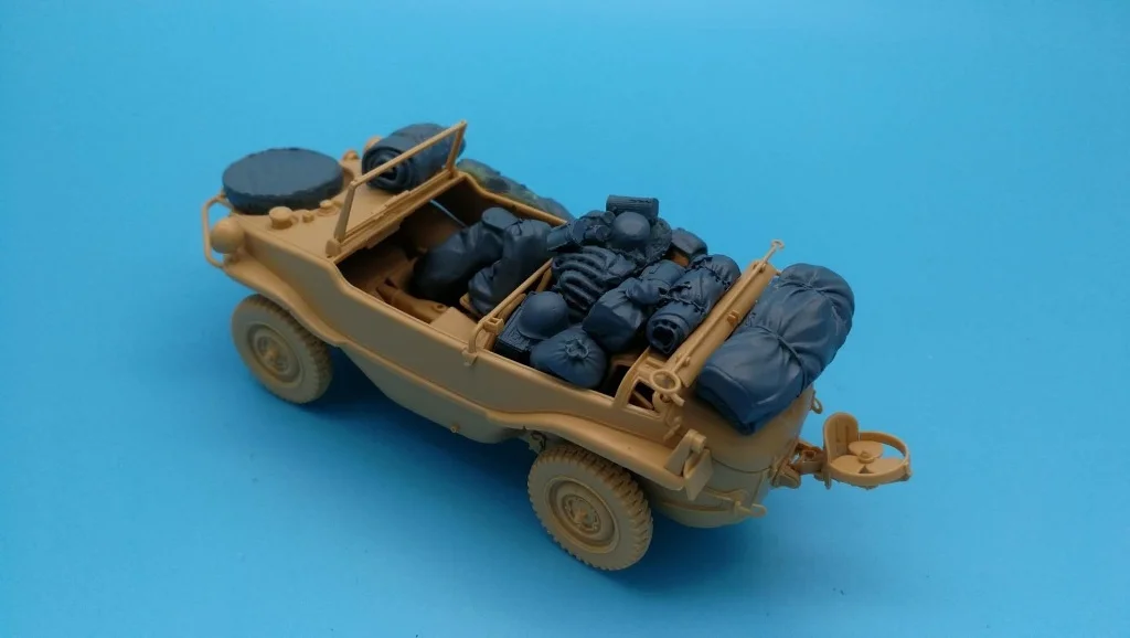 1:35 Ratio Die-casting Resin 82 Off-road Vehicle Resin Modification