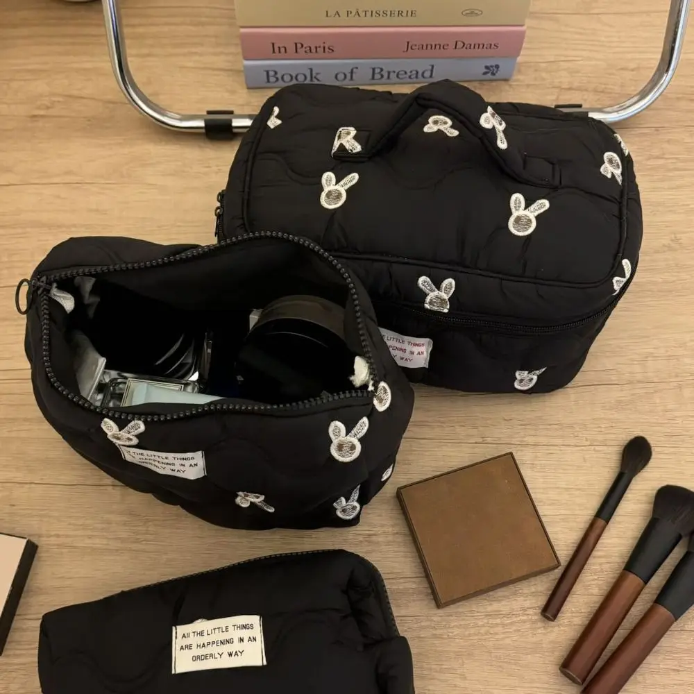High Quality Embroidery Makeup Bag Storage Bag Large Capacity Cosmetic Bag Portable Travel Organizer Toiletry Fashion Washbag