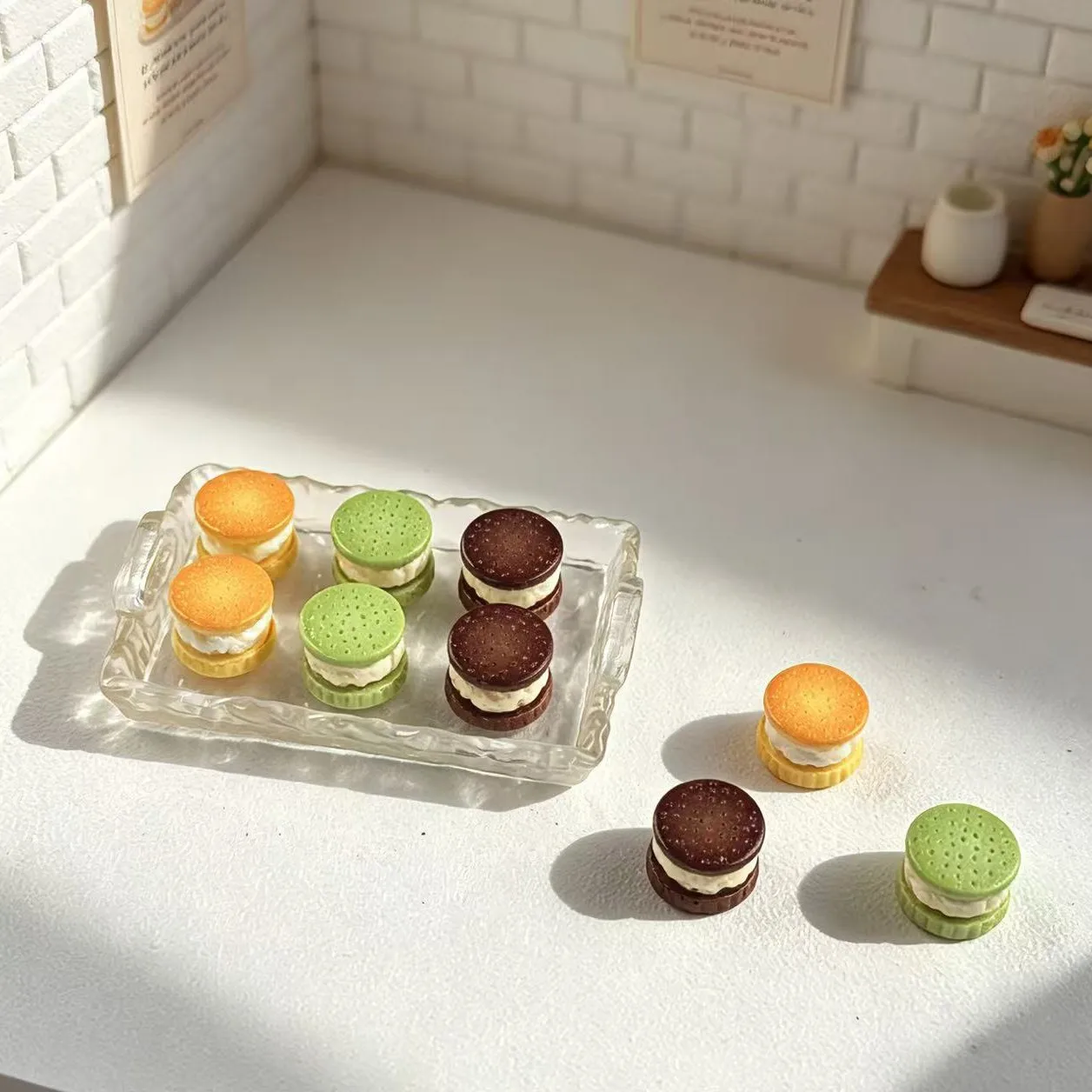 2pcs 1:12 Dollhouse Miniature Sandwich Biscuit, Resin Simulation Food, Mini Snack Model, Micro Scene Decor Ornament