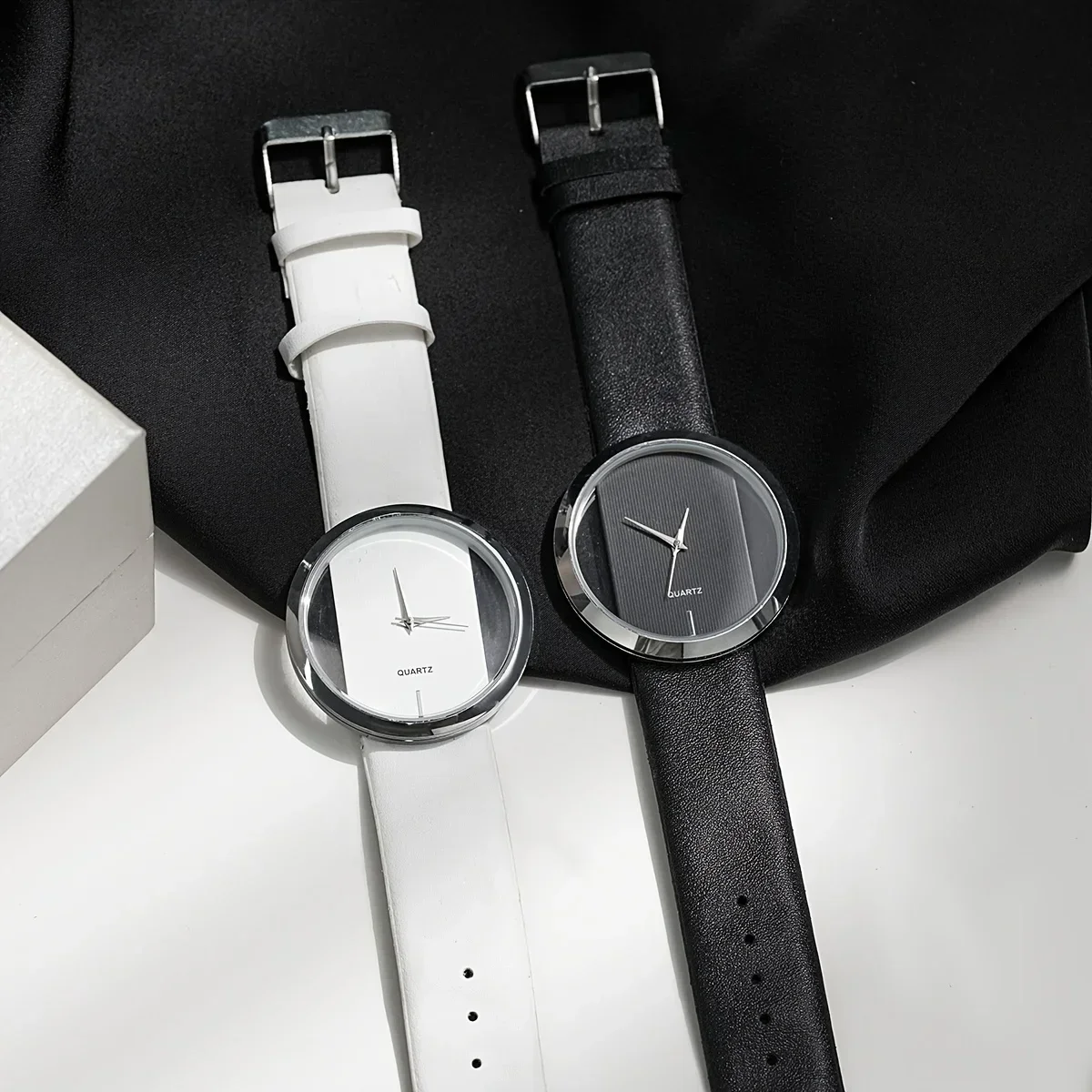 1pc-Couple's Watches Fashion Hollow Out Dial Women’s Watch Leather Band Analog Quartz Wristwatch