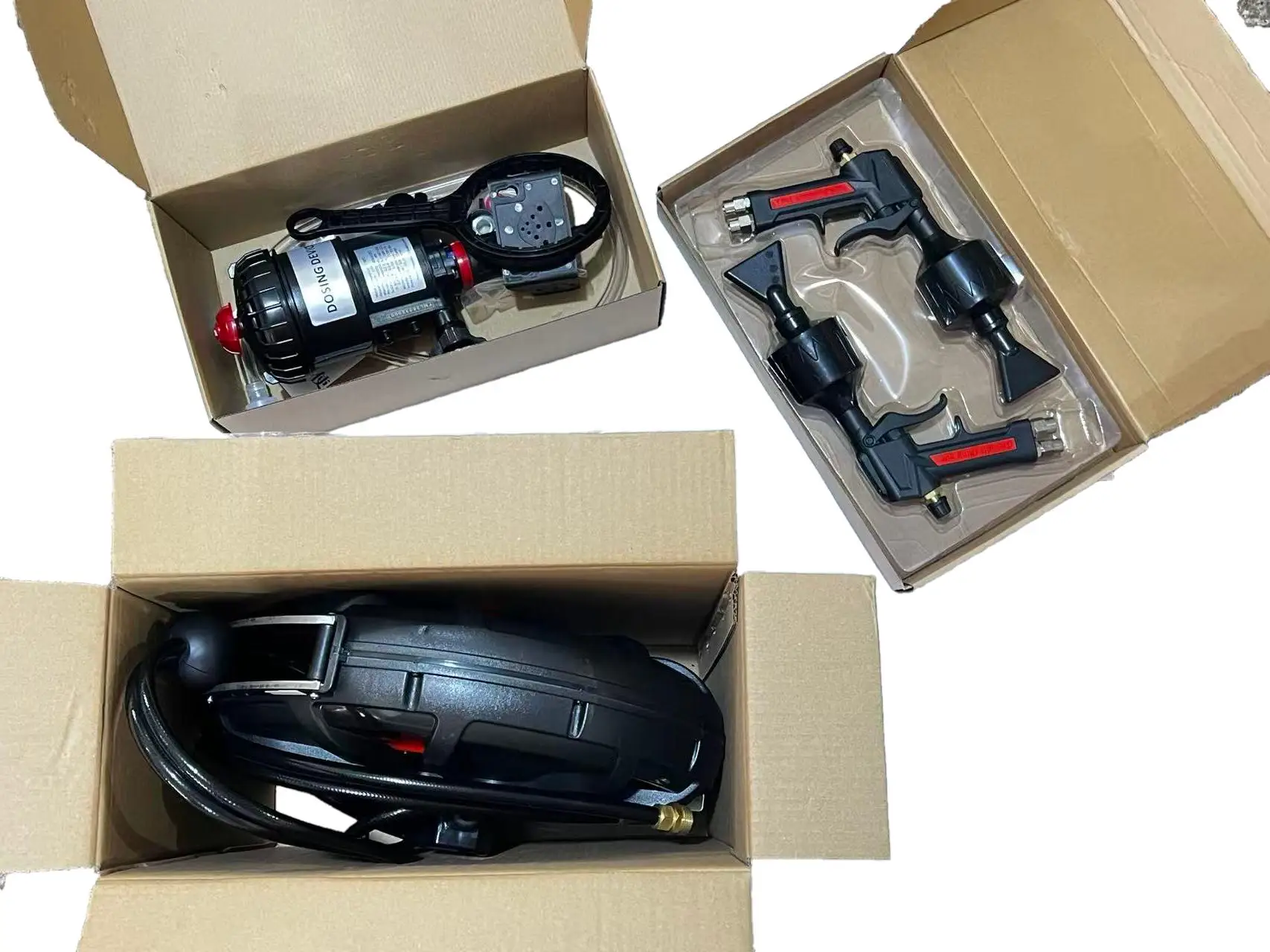 Automotive beauty foam cleaning system: double hose reel, foam spray gun and chemical filling device