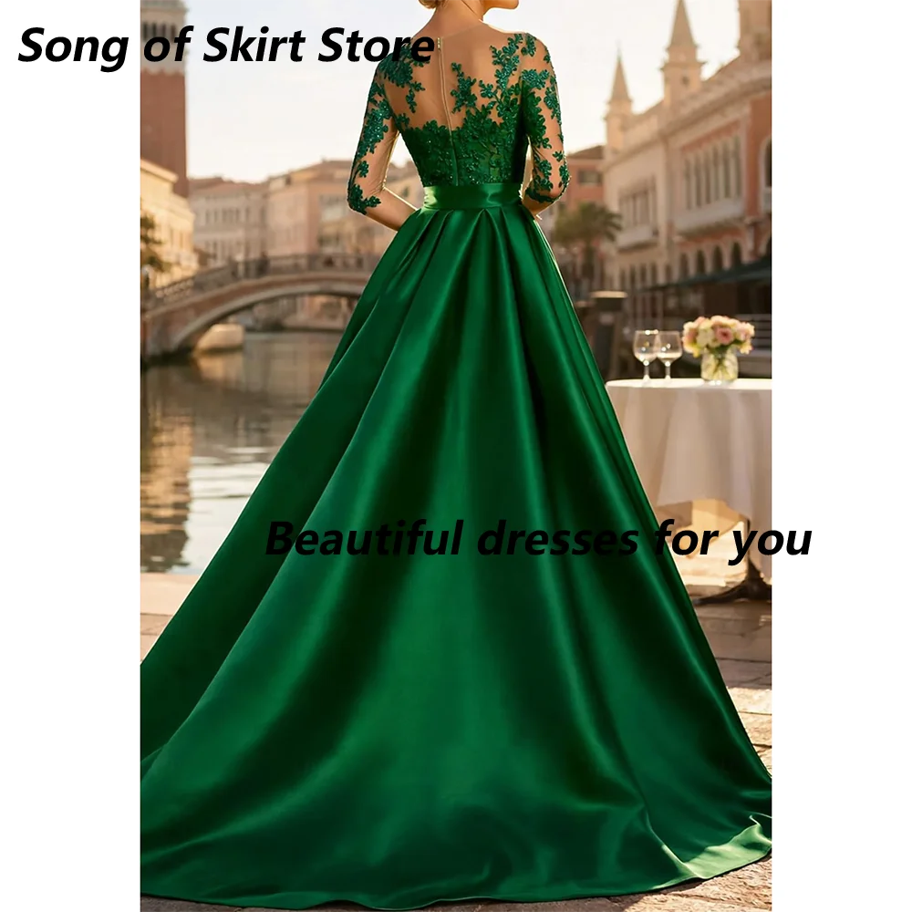 Dark Green Mother of The Bride Dress Customized A-Line Scoop-Neck Half-Sleeves Beaded Applique Satin Pleated Formal Evening Gown