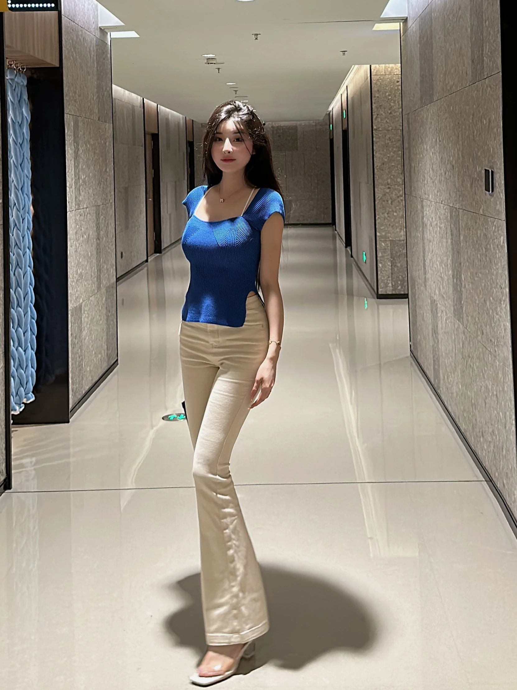 

Джинсовые джинсы-колокольчики с высокой талией, женские летние утягивающие эластичные брюки цвета хаки с высокой посадкой, корейские хлопковые эластичные джинсы