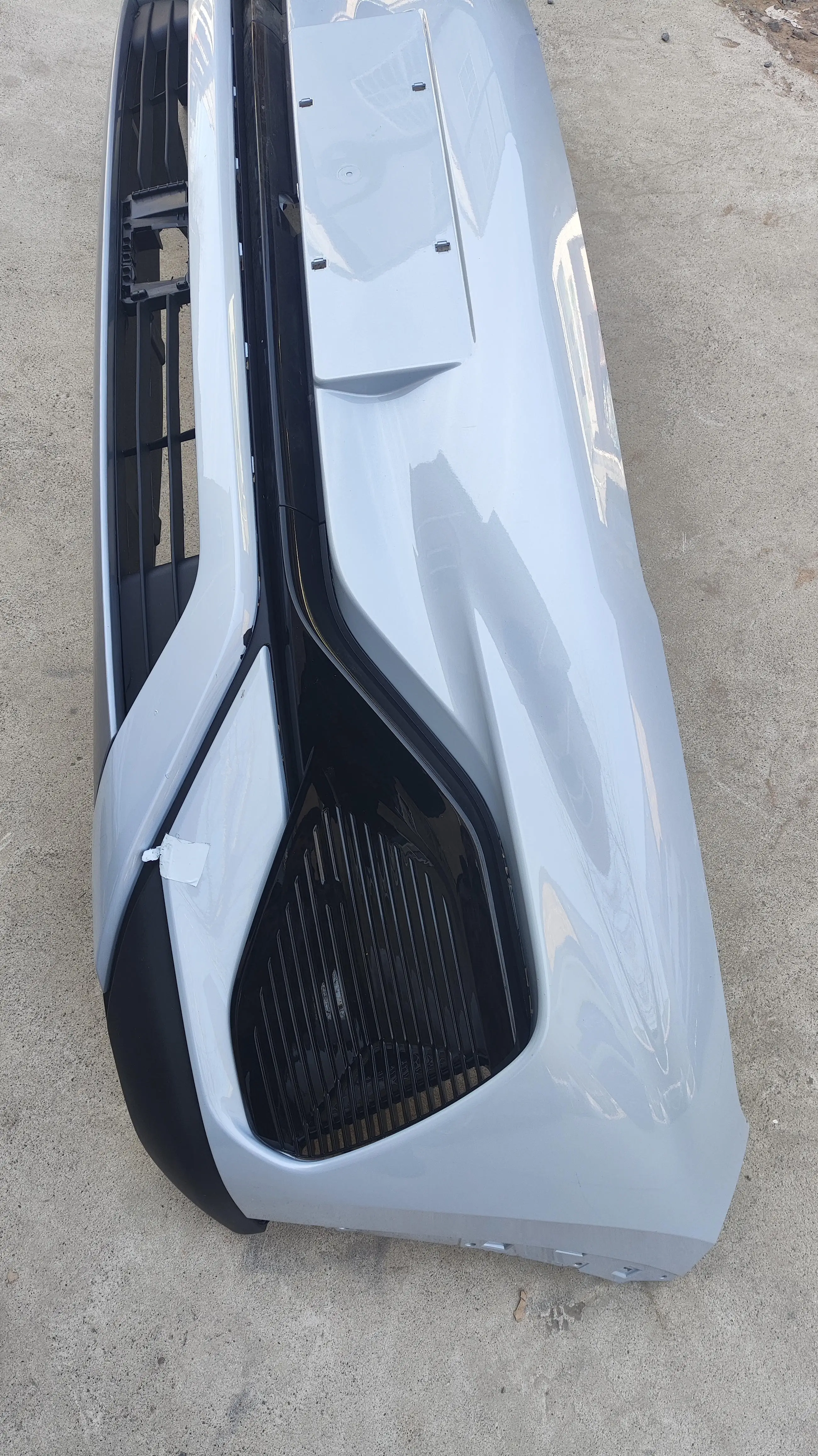 1351565200 Sc2e2804100m Offical Universal Auto Parts China Original Electric Car Front Bumper Factory Direct Sale for Byd Yuan