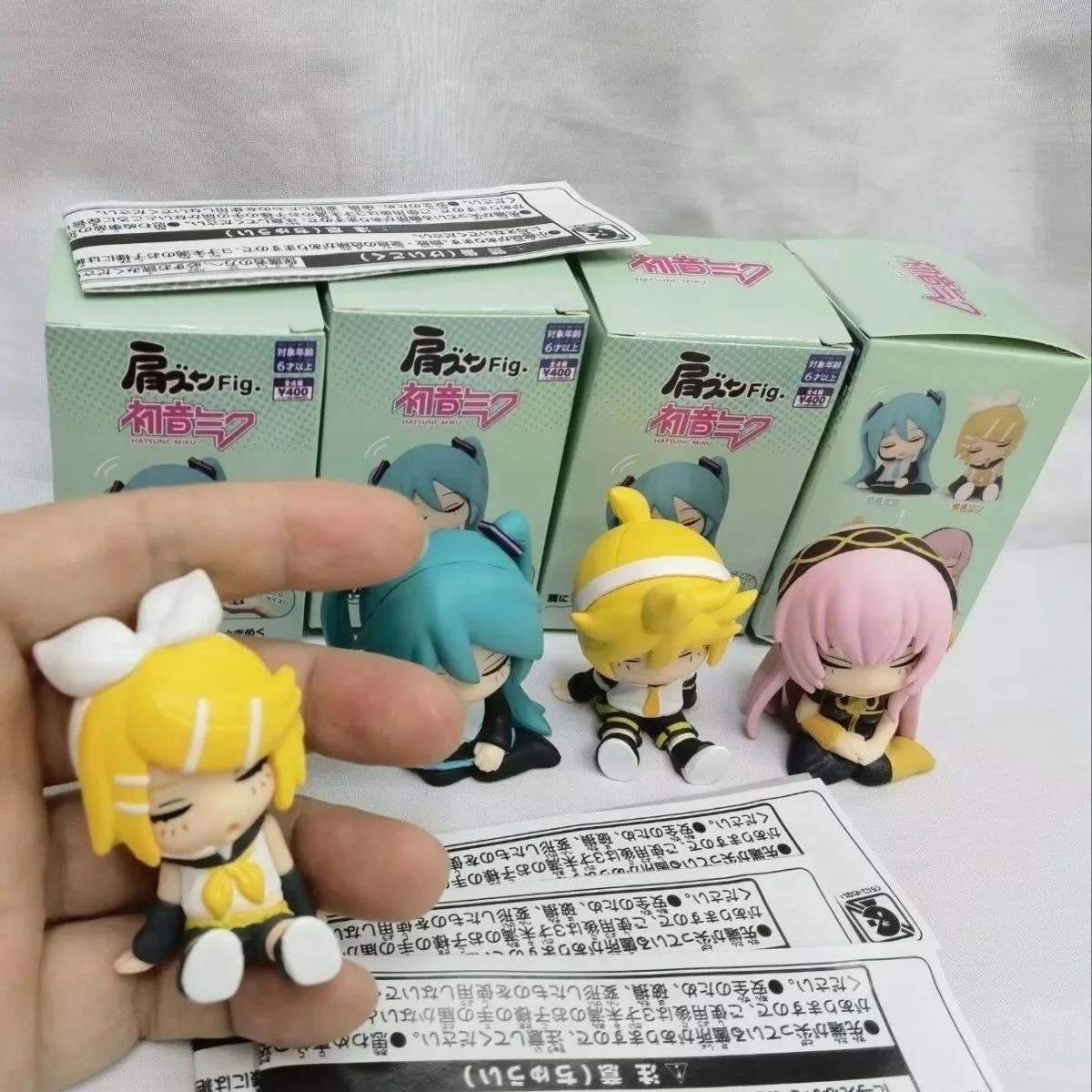 

Kagamine Rin & Len Action Dolls Anime Characters Sleep Theme Kawaii Toys for Children Halloween Decorations Gift Ideas