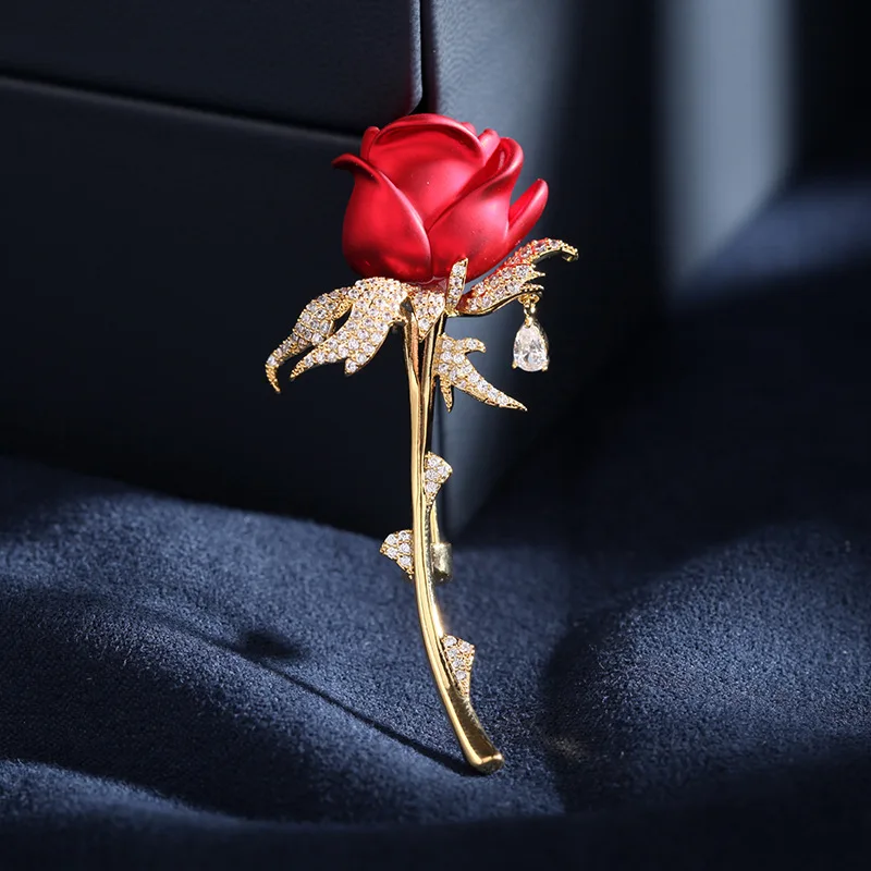 Vintage Elegant Red Rose Brooch For Women Shiny Cubic Zirconia Inlaid Gold Tone Brooch Pin For Coat Jacket Dress Wedding Banquet