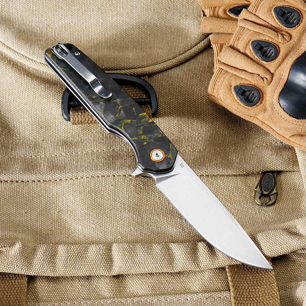 Carbon Fiber Pocket Folding Knife D2 Steel Blade Ball Bearing Outdoor Survival Knives EDC Camping Hand Tool GT961 Jackknife
