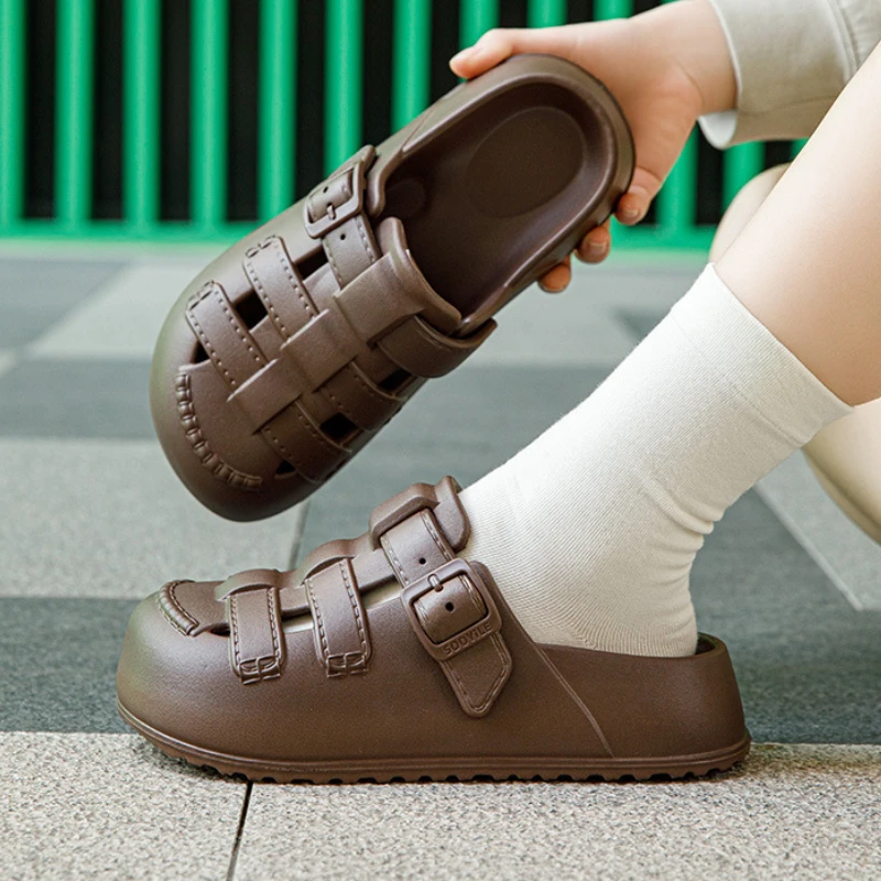 Sandal Platform Rumah Wanita Baru 2025 Sepatu Musim Panas Santai Sandal Slip-On Mode Slide Jalan Dalam Ruangan Wanita Potongan EVA Lembut