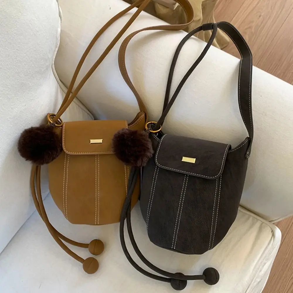 

Retro Suede Shoulder Bags Women's Fashion Niche Designer Covered Crossbody Bag Casual Versatile Ruffles Female Bucket Bag