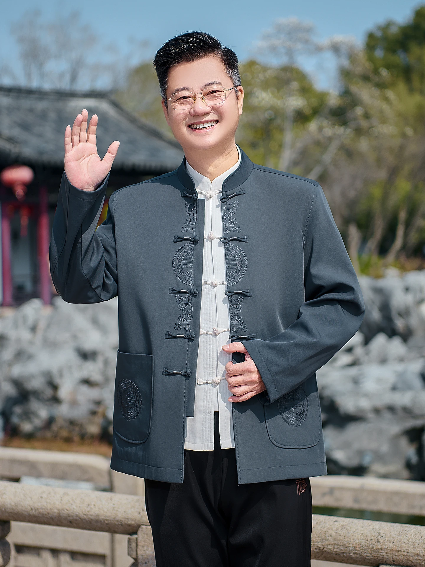 new-chinese-style-tang-suit-men's-mid-aged-and-elderly-button-embroidered-dad's-casual-set-spring-autumn-long-sleeve-jacket