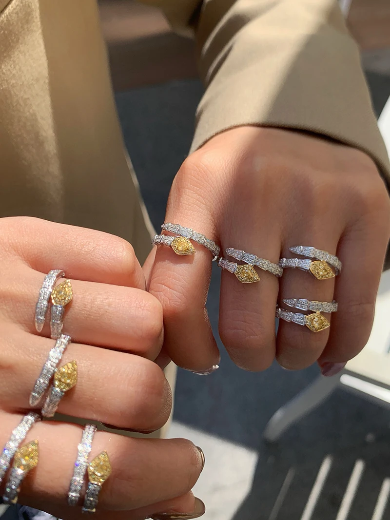 LUOWEND 100% 18K White Gold Rings Fashion Design Real Natural Yellow Diamond Engagement Ring for Women High Party Jewelry