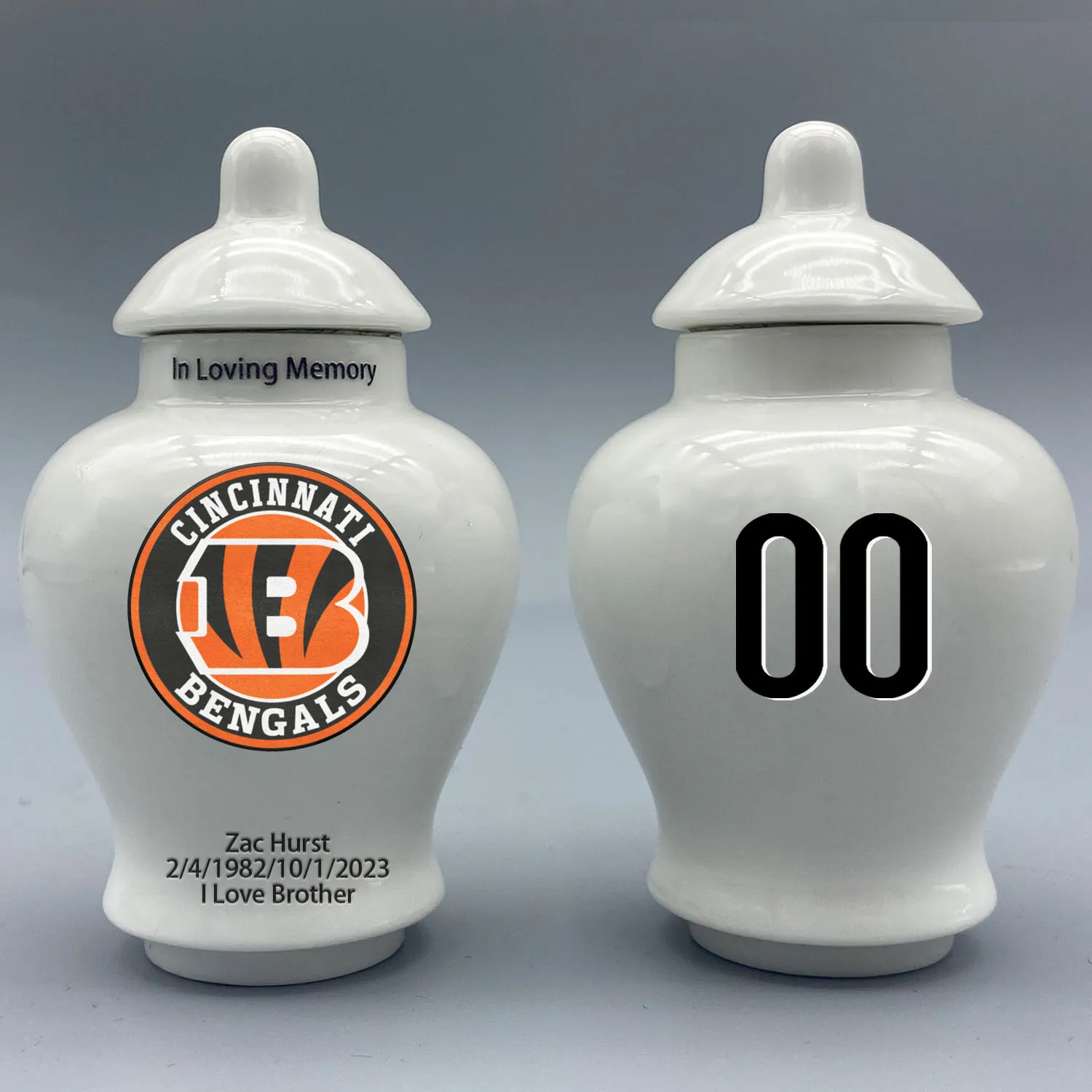 

Mini Urn for Cincinnati Bengals-themed Logo Urn.Please send me the customization information - name/date and number on the urn