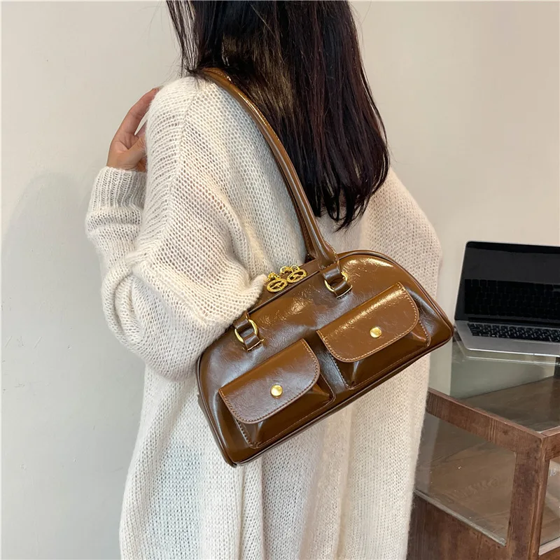 2024 New Women's Underarm Bag Simple Motorcycle Handheld Small Square Bag Korean Edition Shoulder Bag сумка черная university