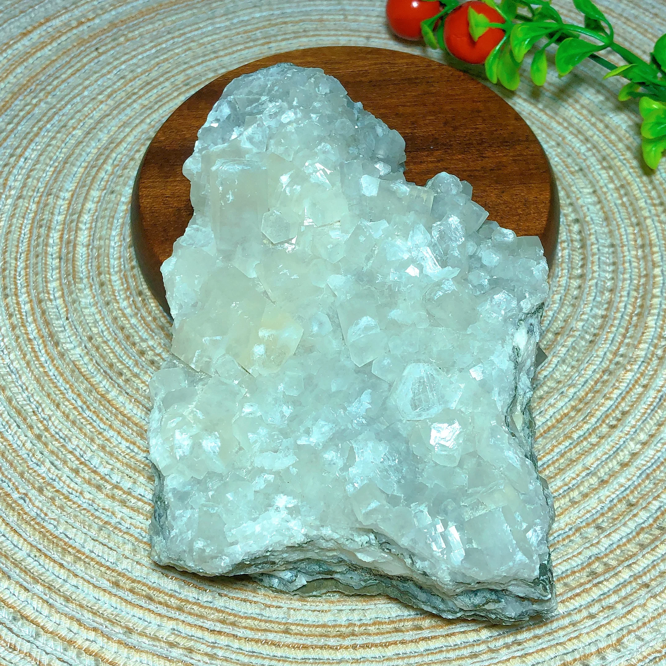 Natural Crystals Calcite Fluorescence Raw Stone Specimen UV Light Effect Flashy Reiki Home Decorations Mineral Energy Gift