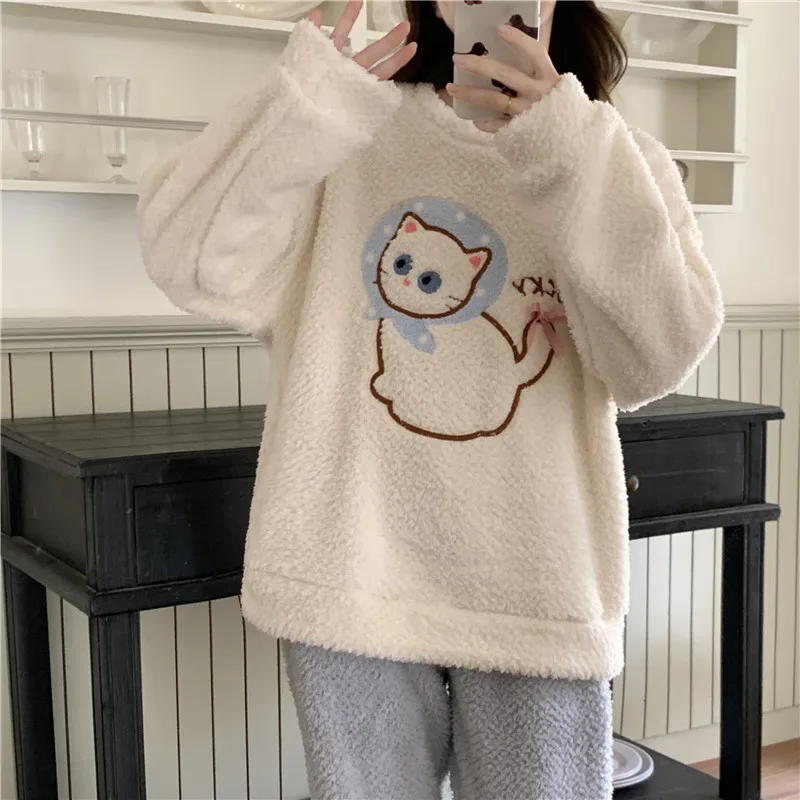 

Pajama Clothes Sets Women Microfiber Set Spring Abstract Pattern Round Neck Short Sleeve Bermuda Shorts Quick Dry Easy Care 2026