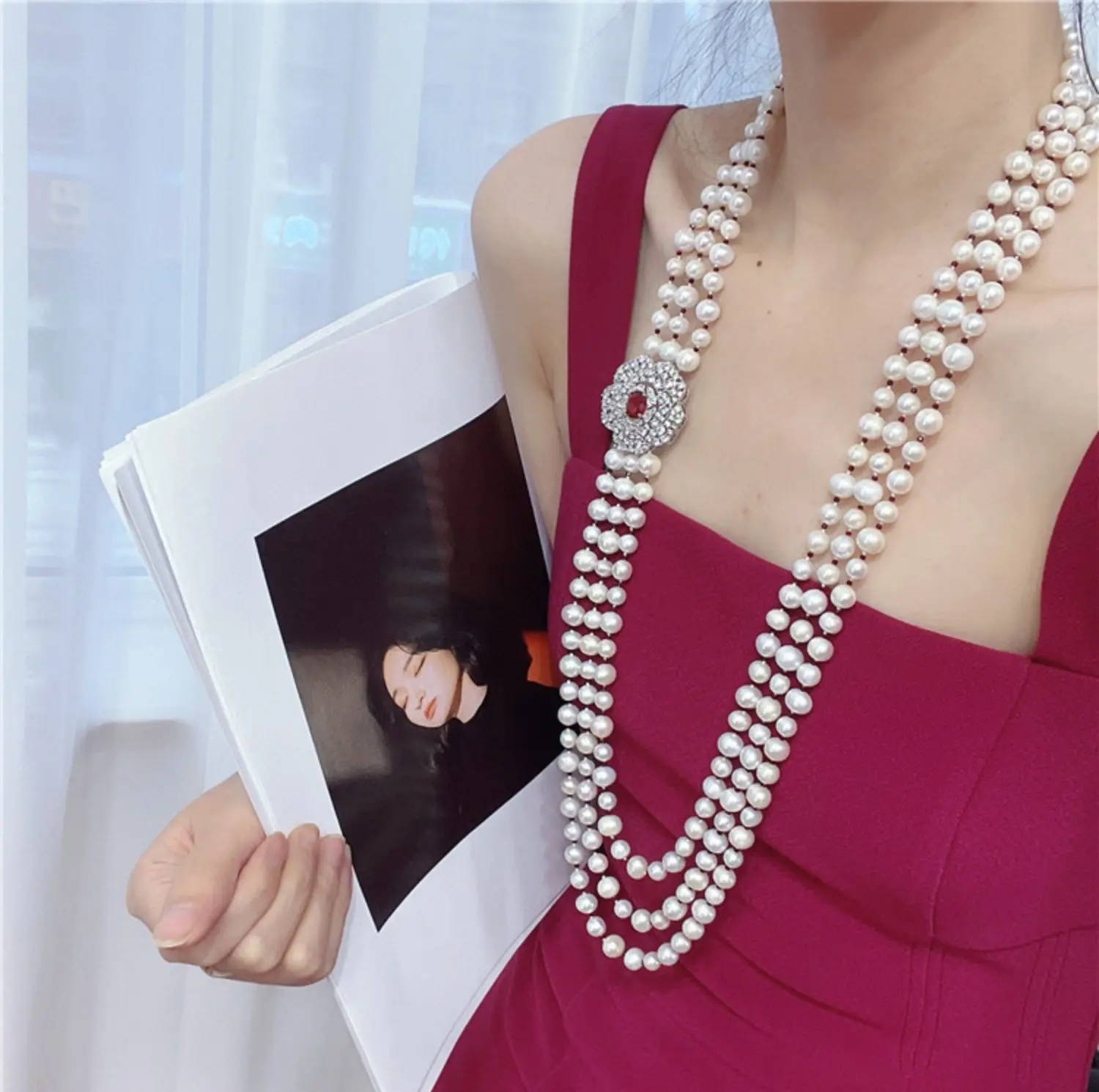 

28''-32'' 3 Strands White Pearl CZ Connector Necklace