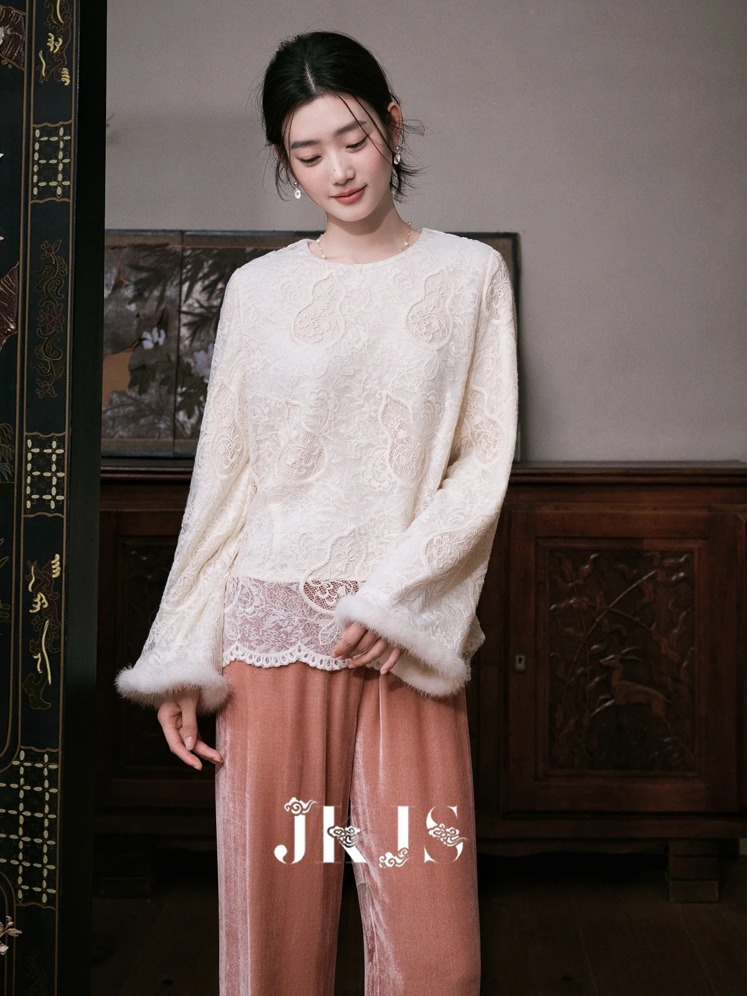 

Water Soluble Lace Version Embroidered Base irt New Chinese Sle Mink Fur Inner Wear Top Women's T-irt round Ne Long S...
