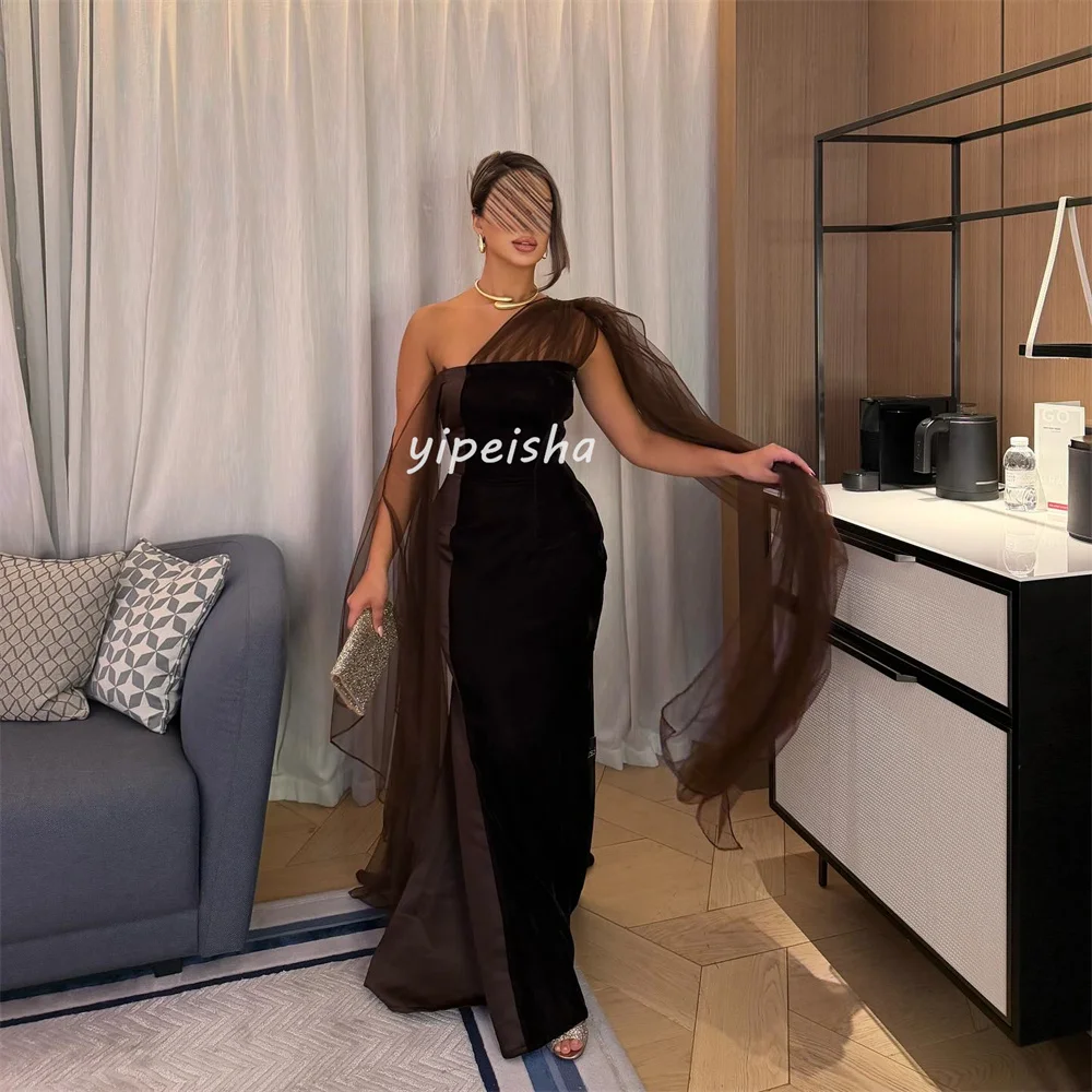 Sukienki na zamówienie z weluru, z plisami, o prostym kroju, z odkrytymi ramionami, długie, sukienki na specjalne okazje szyte na miarę, wykwintne rozmiary dostępne, styl retro.