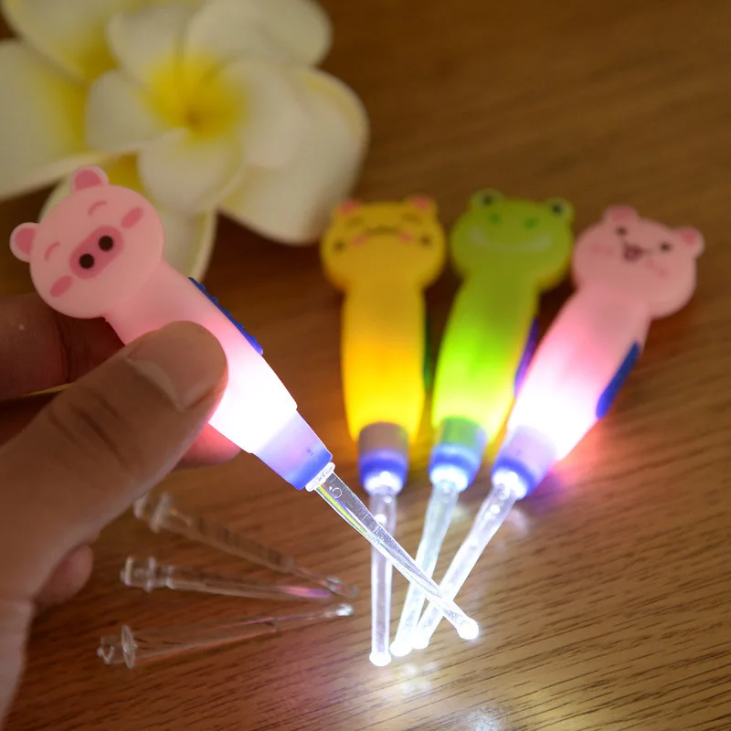 Cute Animal Plastic Baby Flashlight Ear Pick Baby Luminous Ear Spoon Light Ear Syringe Ear Wax Remover Tweezer Cleaner Dropship