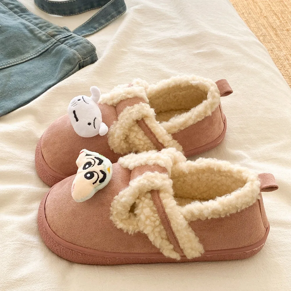 

Kawaii Crayon Shin-chan, женские мягкие плюшевые тапочки, зимняя теплая милая хлопковая обувь, женские нескользящие домашние тапочки на толстой подошве