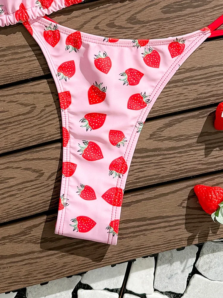 Sexy Laced Up Strawberry Print Bikini 2 Piece Set Women Split Swimsuit Beach Vacation Bikini 2025 New Summer Swimwear Bikini Set