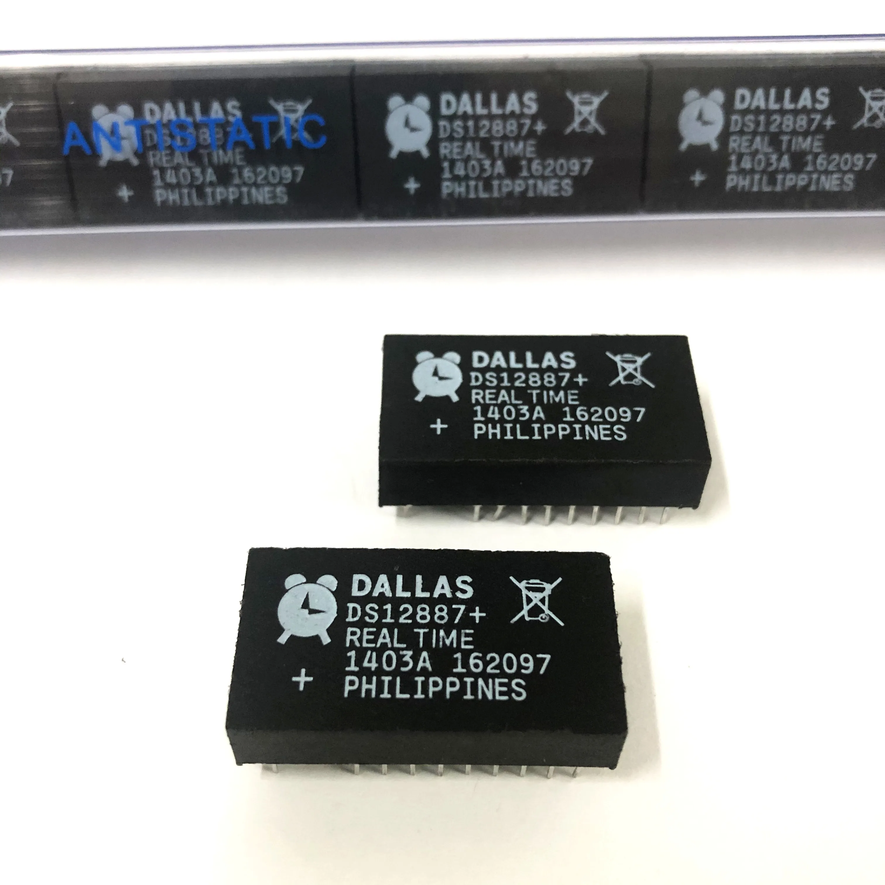 2Pcs DALLAS clock chip DS12887 + DS12C887 + real-time clock module, time IC DIP-18