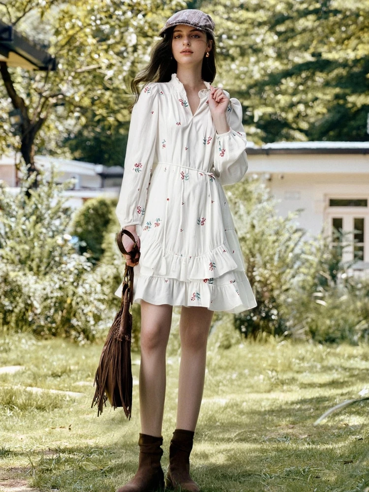 

OLrain Women's French Embroidered Tassel Strap White Dress 2025 Autumn Elegant Vacation Style Long Sleeve Dress O57QL001326