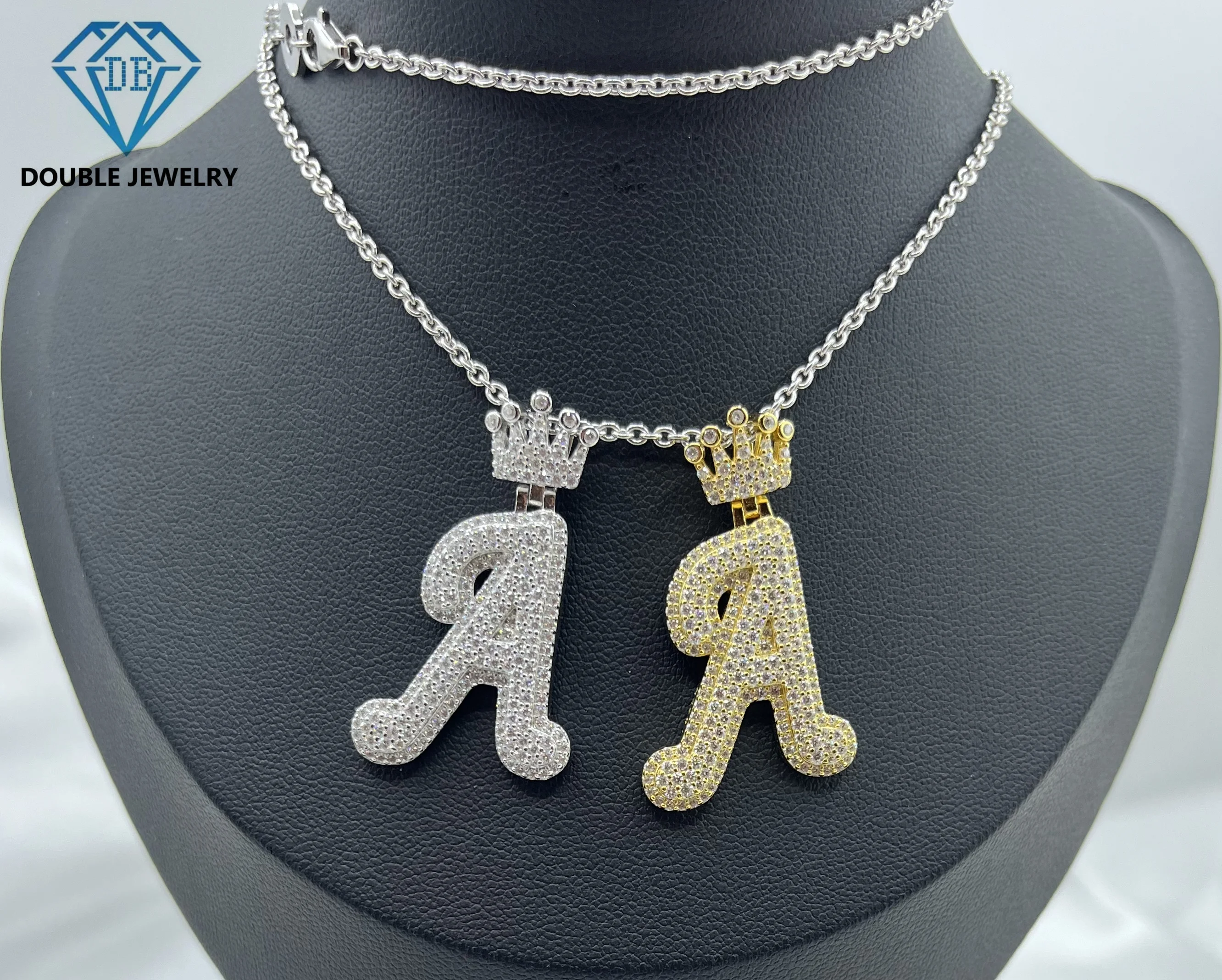 

Double Jewelry Couple Jewelry Crown A letter design moissanite pendant for necklace S925 sterling silver pendant fine jewelry