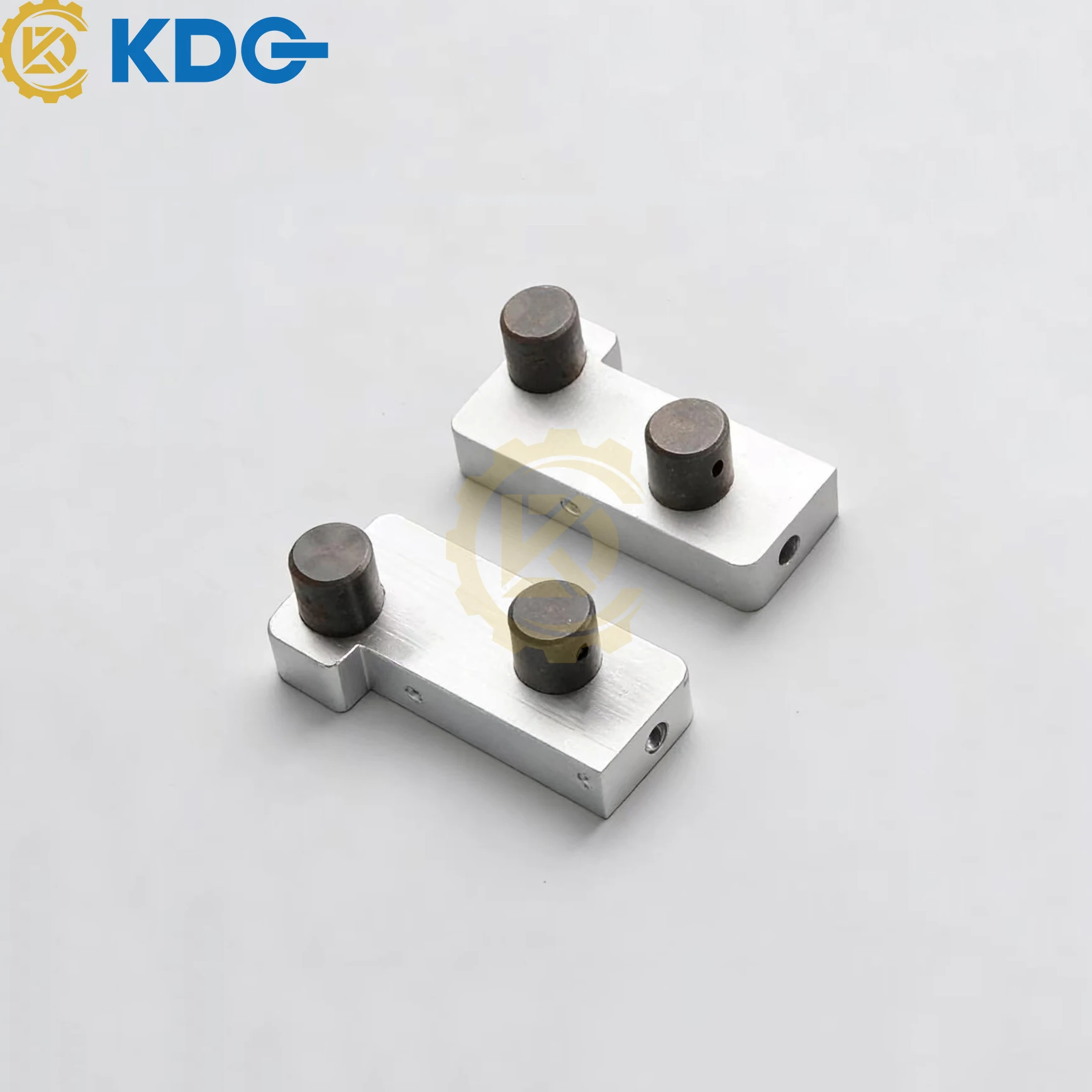 

High Quality 86.020.005F 86.020.004F Belt Roller Brakcet For Heidelberg CD102 SM102