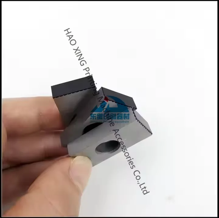 Pezzi di ricambio per macchine da stampa Tampone di presa per accessori per stampa offset Mitsubishi Tampone di presa 7 * 15 * 20 mm Pinza di alta qualità