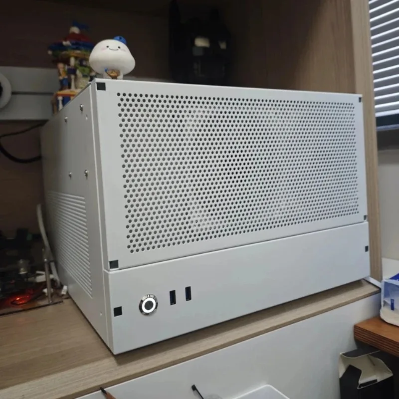 8-Laufwerk NAS-Gehäuse ATX Schwarz Synology Flying Bull Speicher-Festplattengehäuse, ATX-Netzteil, Mid-Tower-Kühler