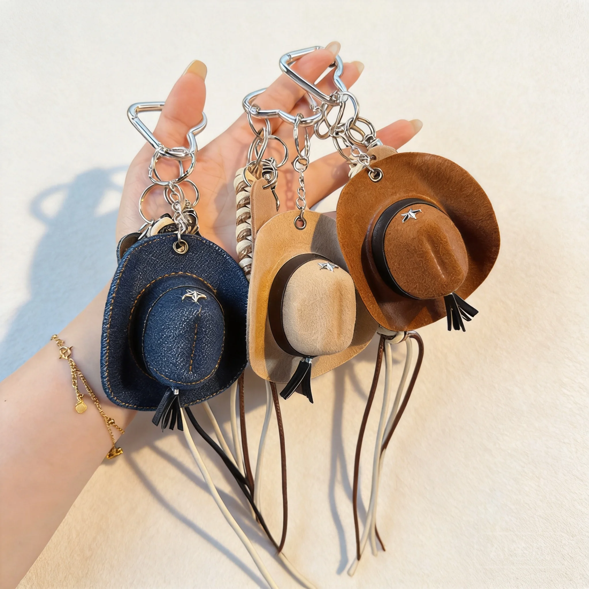 Lucky Cowboy Hat Keychain Pendant Handmade Braided Rope Faux Leather Charm Good Fortune Blessing Decor For Car Keys Bag Purse