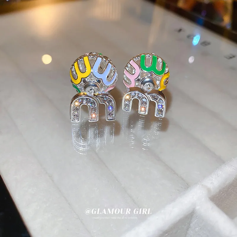 Pendientes de doble cara con letras coloridas para mujer, aretes de perlas con letras de planeta, moda coreana, regalos de joyería 2023