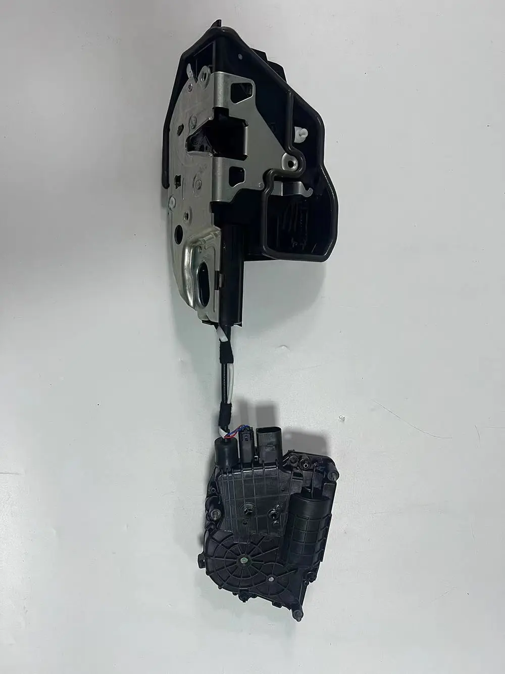 Automatic Close Door Opener Electric Suction Soft Door Closer for BMW 5 Series F10 Sedan Saloon Car Door Magnet Soft Close Price