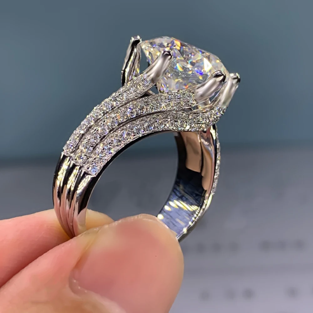 Huitan 10MM Cubic Zirconia Wedding Bands Ring for Women Luxury Crystal CZ Ring Engagement Accessories New Arrival Trendy Jewelry