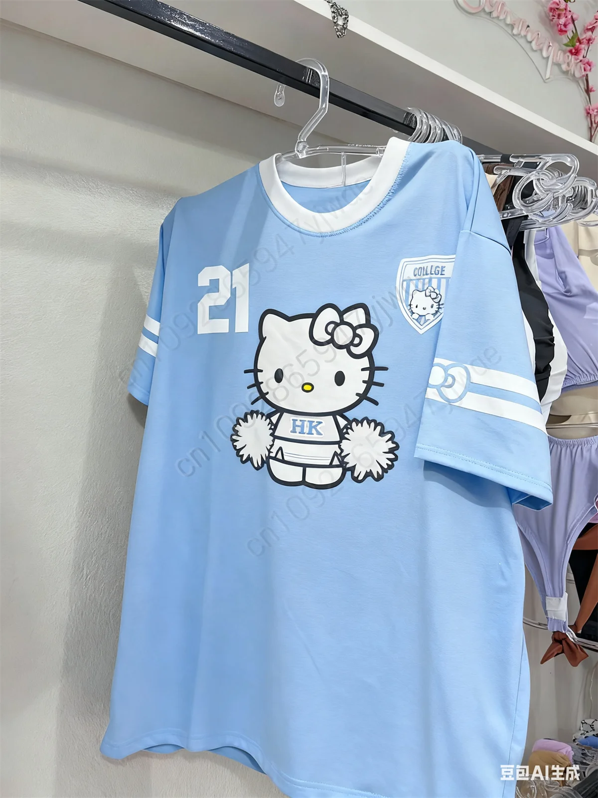 كلية نمط مرحبا كيتي جيرسي ملابس رياضية تي شيرت عصري الشارع الشهير قصيرة الأكمام الخريف جديد المرأة الجرافيك تي شيرت #5