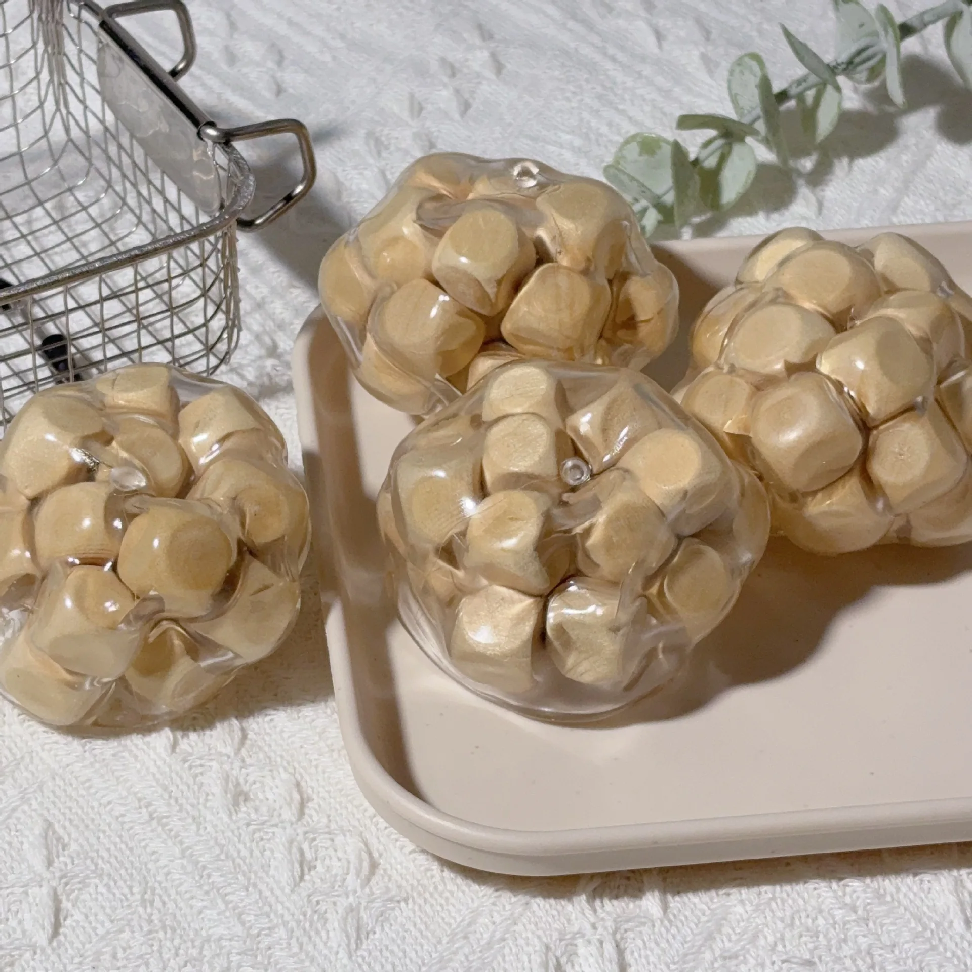 Holzwürfel Gefüllter Quetschball Handgefertigtes Stressabbau-Sensorik-Fidget-Spielzeug Handentspannung Angstlinderung Deko-Geschenk – Detail 2