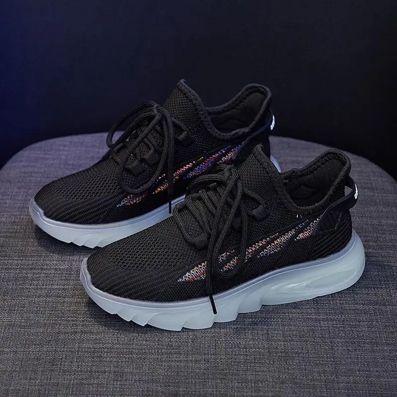 

2026 New Women Summer Breathable Sneakers Casual Dad Shoes Flat White Versatile Shoes